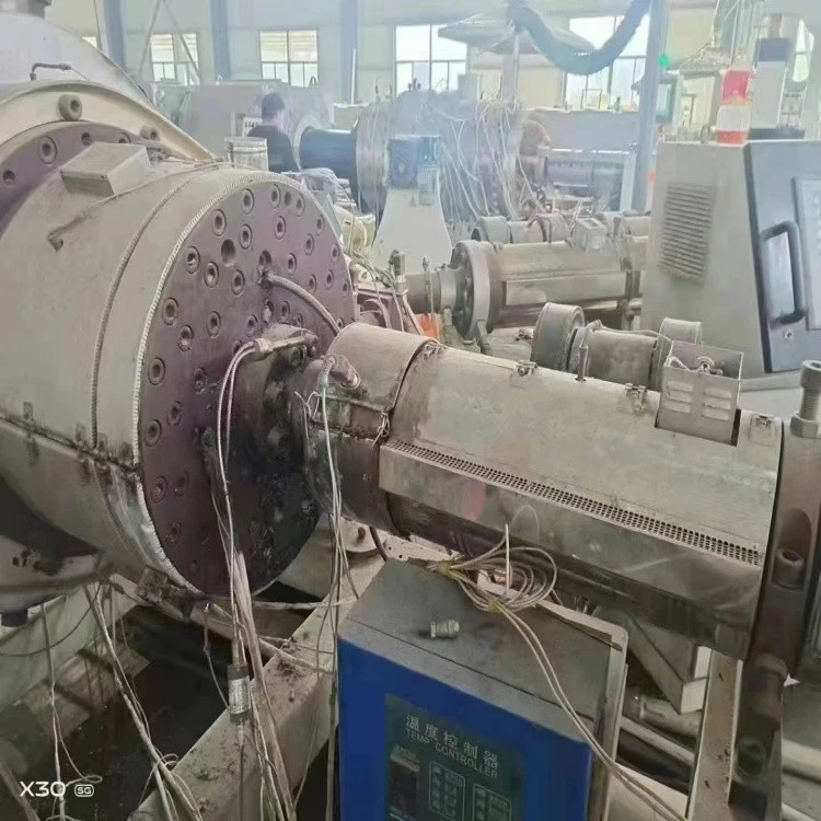 Used Three-layer PE Water Supply Pipe Production Line Used Three-layer PE Water Supply Pipe Production Line